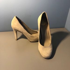 Jessica Simpson Mary Platinum Kid Suede Pumps